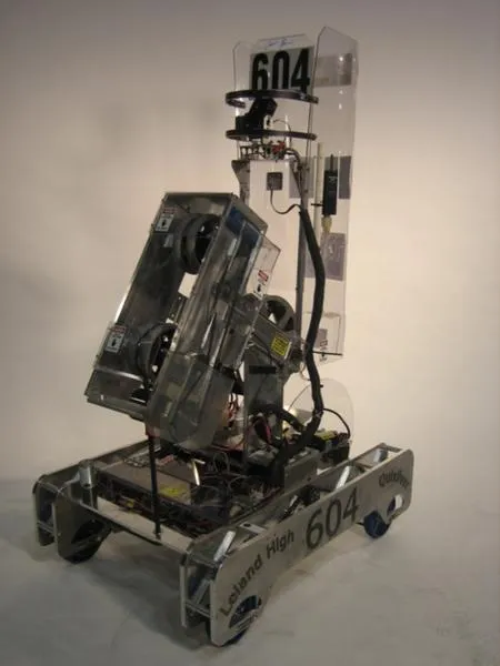Team 604's 2006 robot
