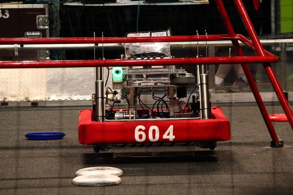 Silverbolt, Team 604's 2013 robot